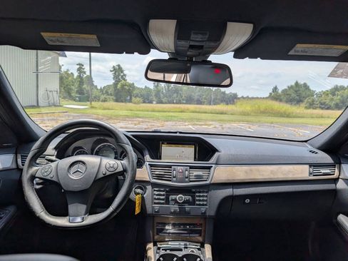 Used 2011 Mercedes-Benz E 350 4MATIC Sedan image 36