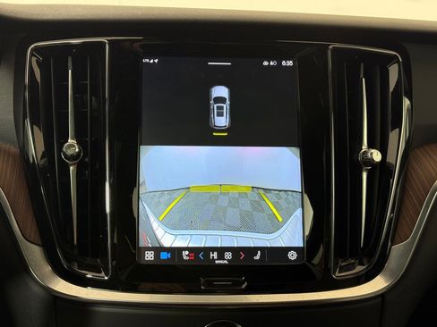 Used 2023 Volvo V60 B5 Cross Country Plus w/ Climate Package image 29