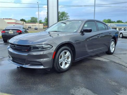 Used 2023 Dodge Charger SXT image 3
