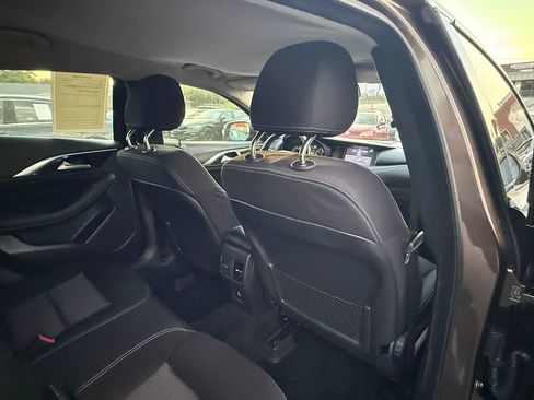 Used 2017 INFINITI QX30 FWD image 28