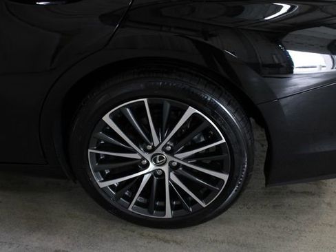 Used 2024 Lexus ES 350 w/ Premium Package FWD image 30