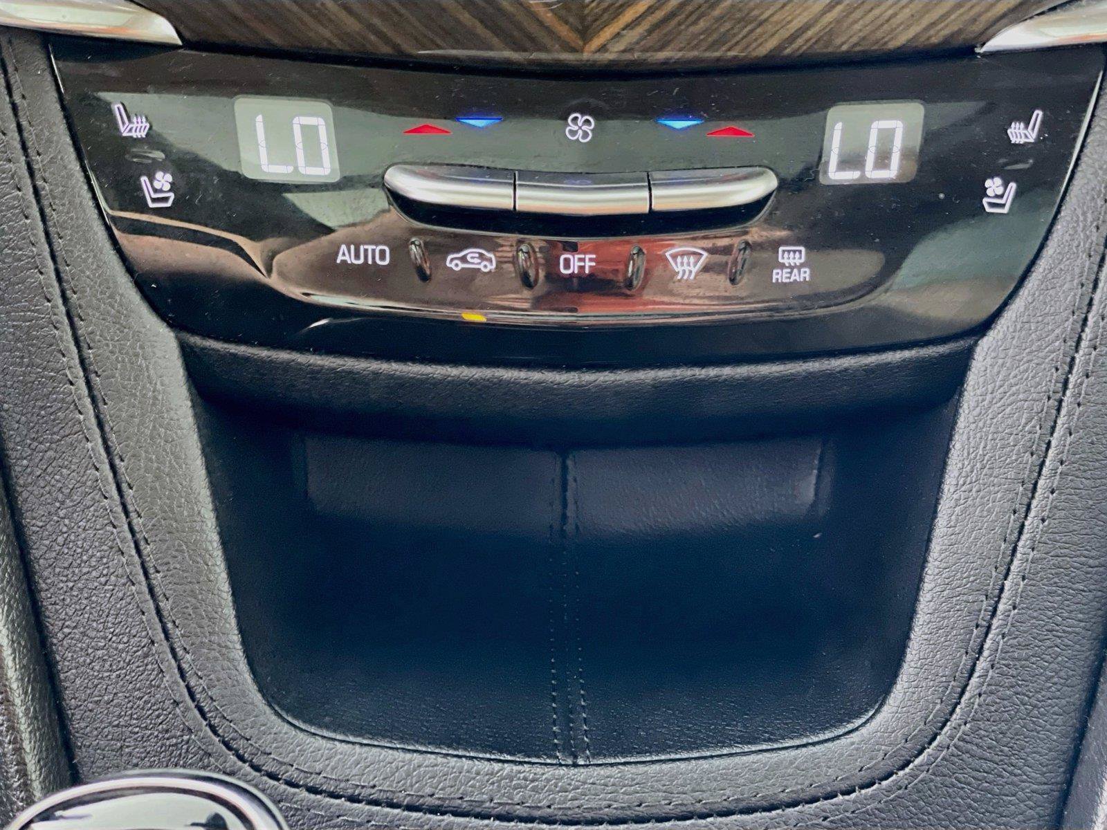 Used 2023 Cadillac XT6 Premium Luxury w/ Platinum Package AWD/4WD image 19