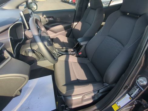 Used 2025 Toyota Corolla SE FWD image 11