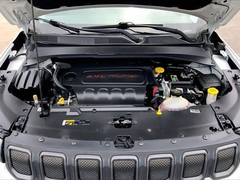 Used 2022 Jeep Compass Trailhawk AWD/4WD image 32