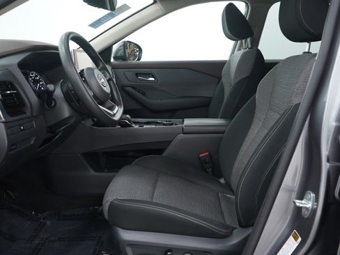 Used 2022 Nissan Rogue SV image 23