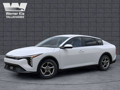 New 2026 Kia K4 LXS image 3