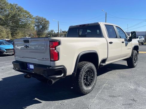 New 2026 Chevrolet Silverado 2500 ZR2 image 7