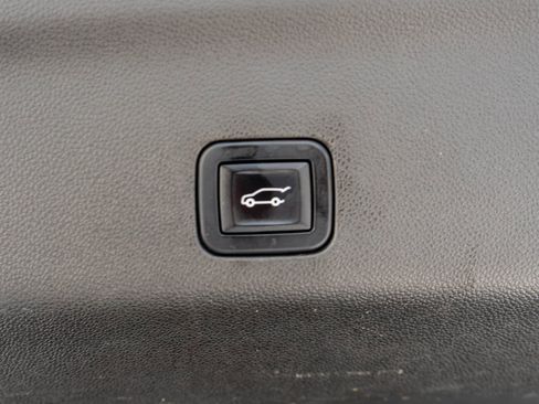 Used 2022 GMC Yukon XL AT4 w/ AT4 Premium Plus Package image 38