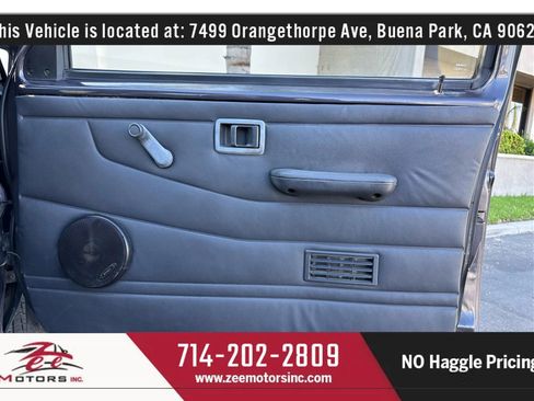 Used 1995 Nissan Pickup 2WD Regular Cab image 25