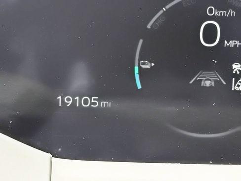 Used 2024 Toyota Prius Prime FWD image 16