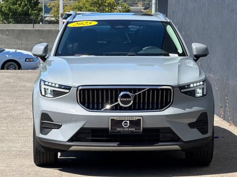 Used 2026 Volvo XC40 B5 Plus w/ Protection Package Premier AWD/4WD image 11