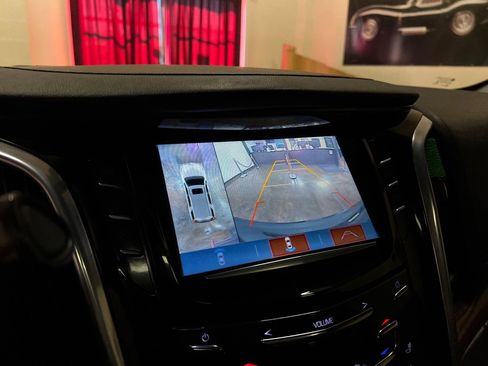 Used 2018 Cadillac Escalade ESV Luxury image 28