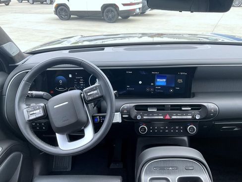 Certified 2026 Hyundai Palisade Calligraphy AWD/4WD image 17
