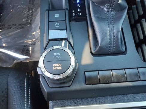 Used 2024 Toyota Tacoma TRD Sport image 17