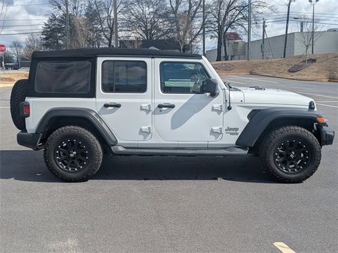 Used 2019 Jeep Wrangler Unlimited Sport S image 3
