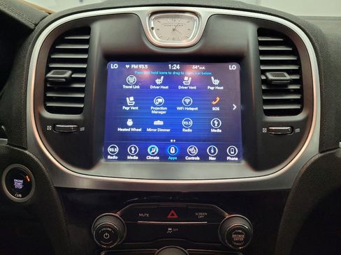 Used 2019 Chrysler 300 Limited image 25