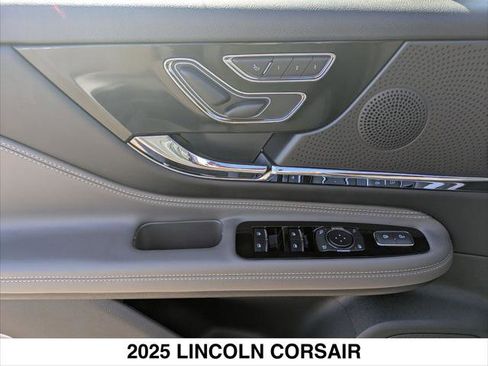 New 2025 Lincoln Corsair Grand Touring image 7