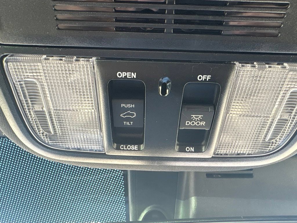 Certified 2023 Honda Passport TrailSport image 25