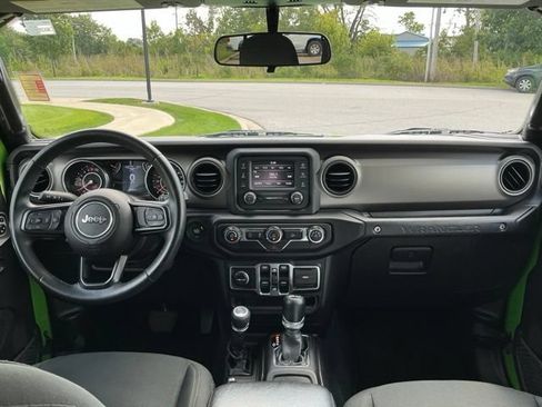 Used 2018 Jeep Wrangler Unlimited Sport S AWD/4WD image 20