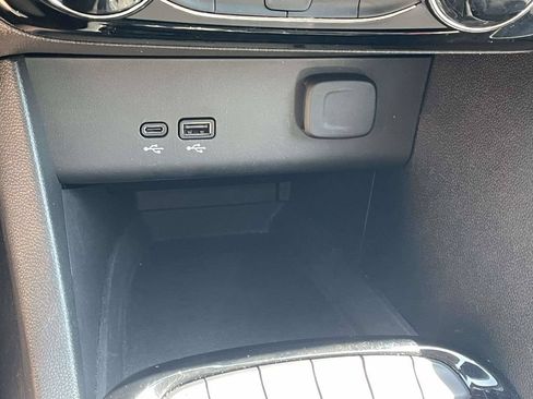 Used 2024 Buick Encore GX Sport Touring AWD/4WD image 21