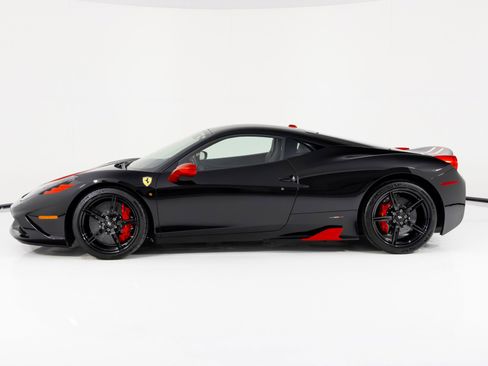 Used 2015 Ferrari 458 Speciale Coupe image 6