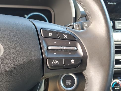 Used 2023 Hyundai Kona Limited FWD image 24