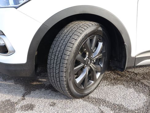 Used 2018 Hyundai Santa Fe Sport w/ 2.0T Ultimate Tech Package 05 image 20