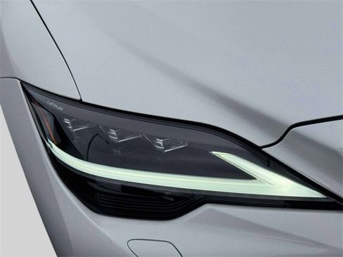 Certified 2023 Lexus LS 500 AWD w/ Luxury Package image 8