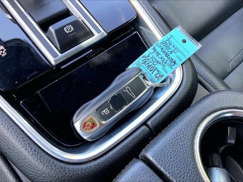 Used 2019 Porsche Panamera 4 AWD/4WD image 14