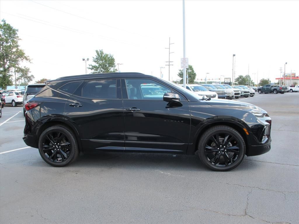 Used 2021 Chevrolet Blazer RS w/ Enhanced Convenience Package FWD image 2