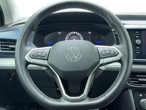 Used 2024 Volkswagen Taos SE FWD image 18