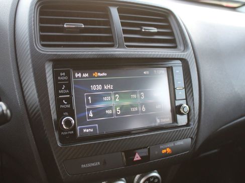 Used 2020 Mitsubishi Outlander Sport ES image 14