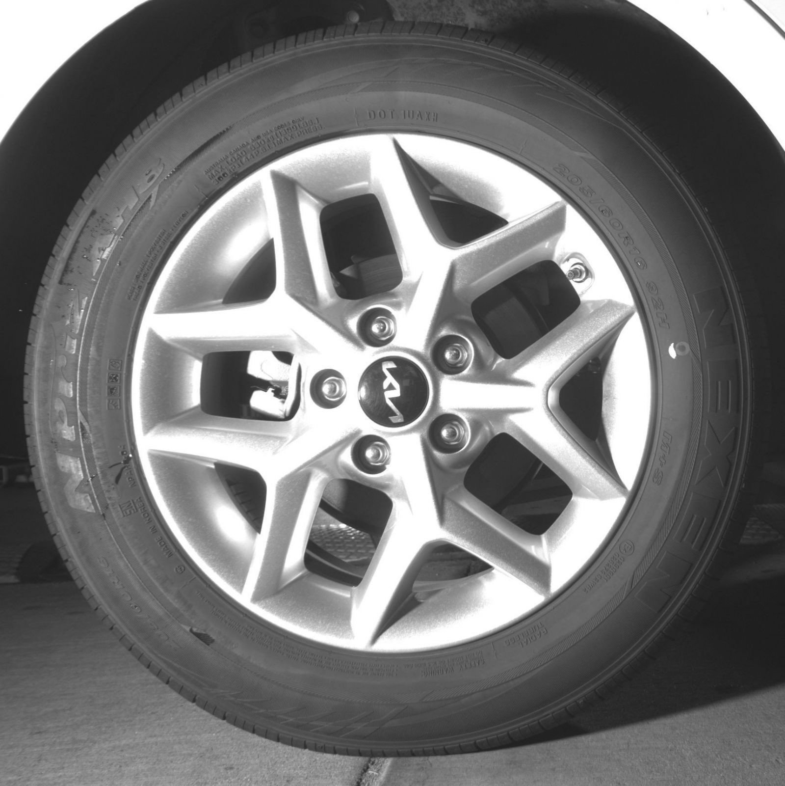 Used 2025 Kia Soul LX w/ LX Technology Package FWD image 18