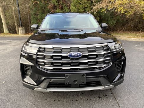 Used 2025 Ford Explorer Active image 3