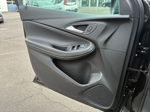 Used 2025 Buick Encore GX Preferred FWD image 18