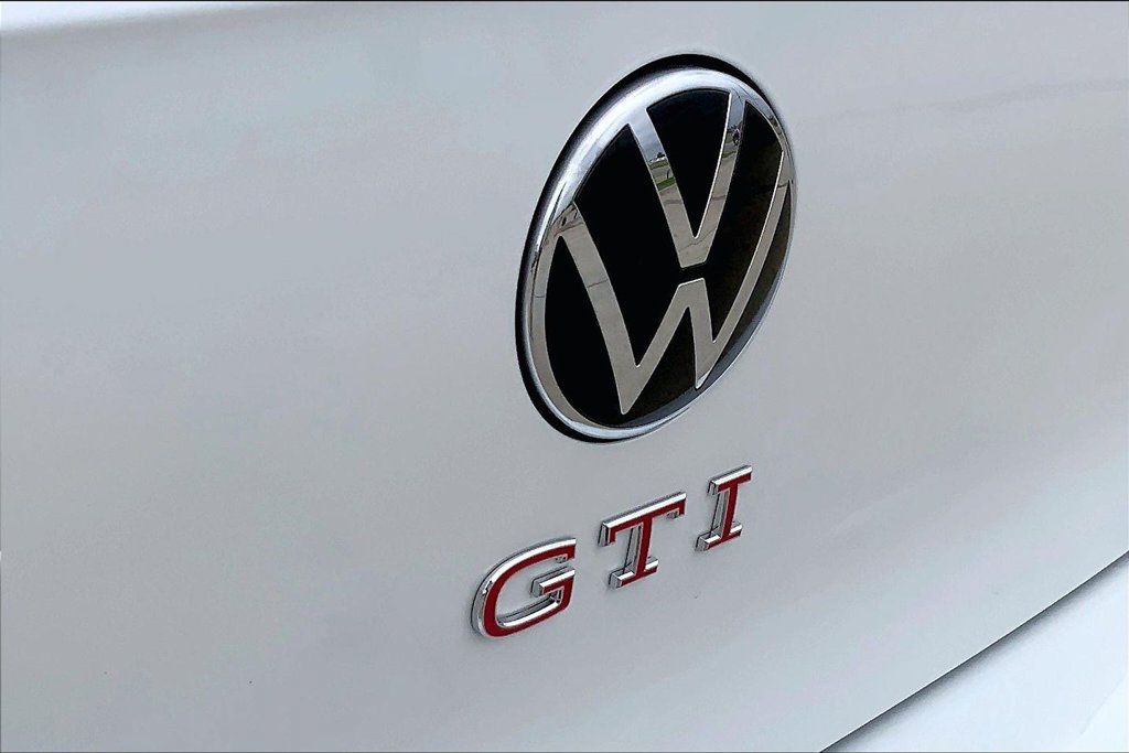 New 2026 Volkswagen GTI SE FWD image 9