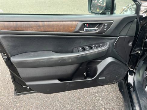 Used 2017 Subaru Outback 2.5i Limited image 13