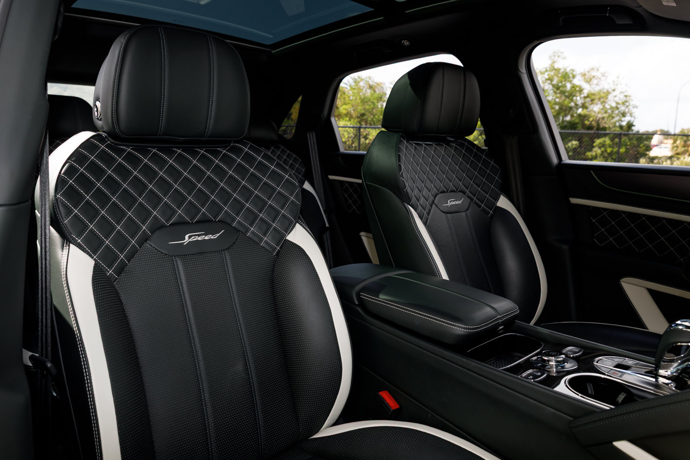 Used 2023 Bentley Bentayga Speed AWD/4WD image 43