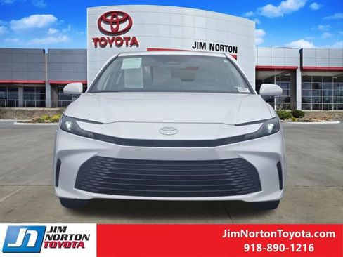 Used 2025 Toyota Camry LE FWD image 2
