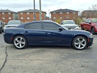 Used 2017 Dodge Charger SXT w/ Premium Group video 2