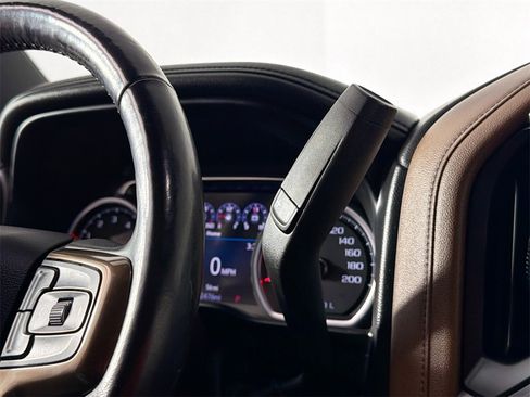 Used 2019 Chevrolet Silverado 1500 High Country image 17