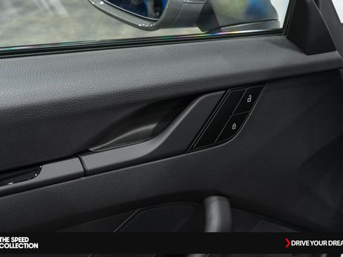 Used 2024 Porsche 911 Carrera T image 10