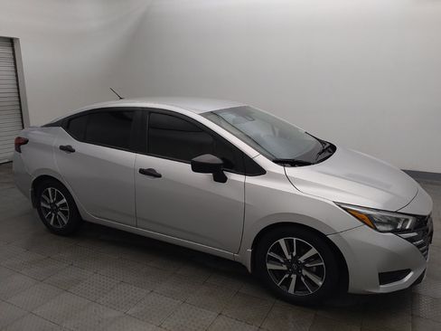 Used 2025 Nissan Versa S w/ S Plus Package FWD image 11