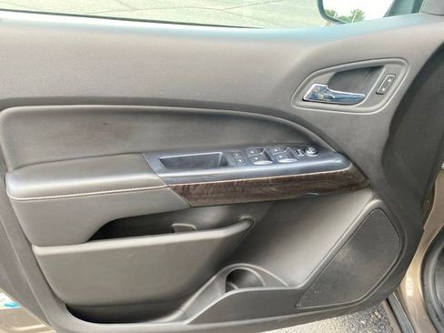 Certified 2017 GMC Canyon SLT w/ Driver Alert Package image 16