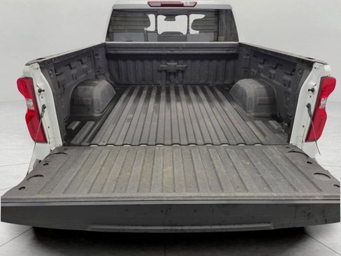 Used 2025 Chevrolet Silverado 1500 LTZ w/ LTZ Premium Package AWD/4WD image 15