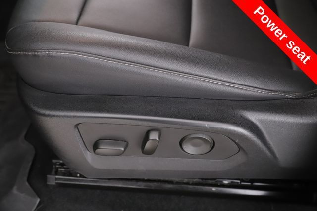 Used 2023 GMC Canyon Elevation w/ Elevation Premium Package AWD/4WD image 18