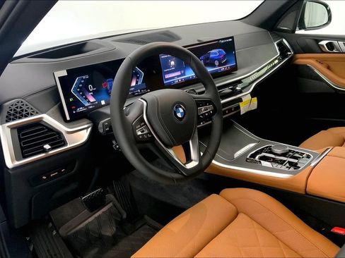 New 2026 BMW X5 xDrive50e w/ Climate Comfort Package image 4