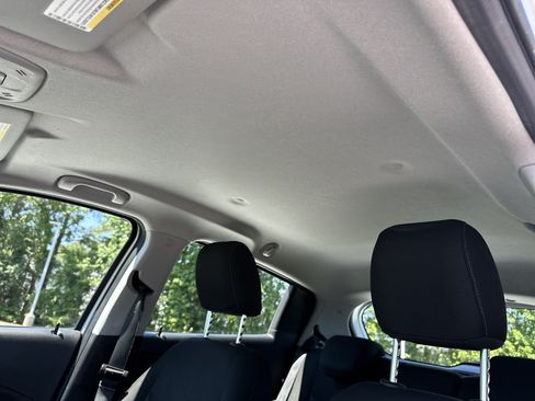 Used 2022 Chevrolet Spark LT FWD image 28