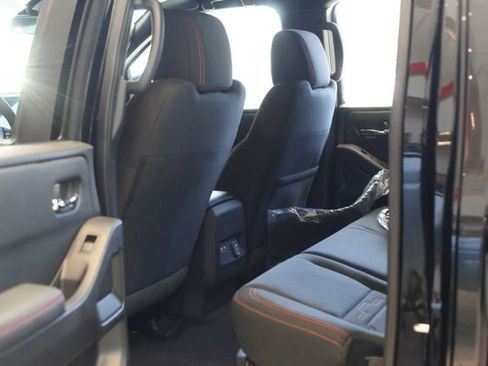 New 2025 Nissan Frontier PRO-4X w/ Pro Convenience Package image 16