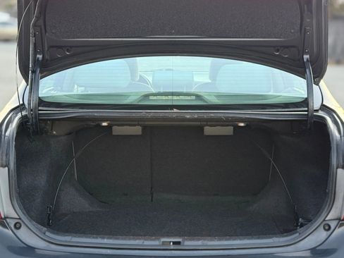 Used 2010 Toyota Corolla image 26